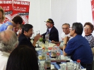 beim Meeting (4)